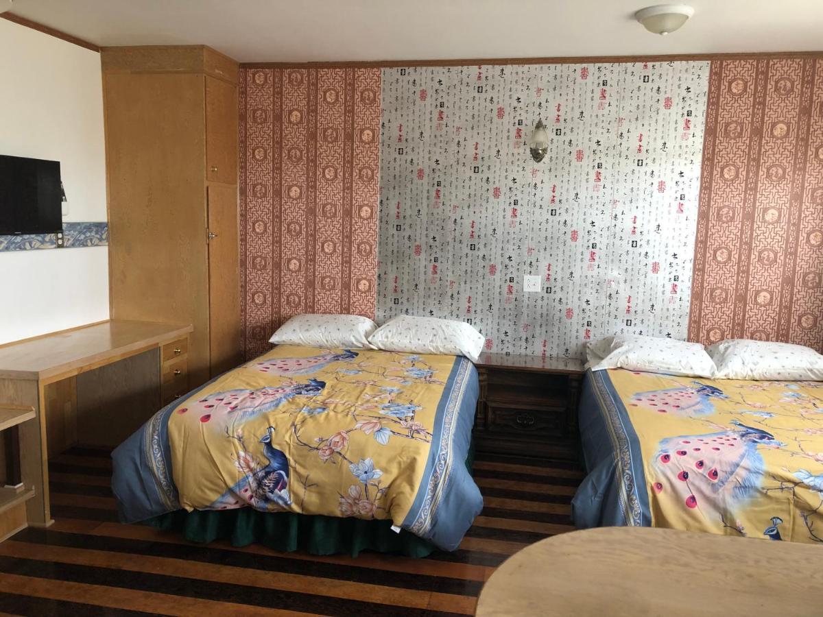 Heritage Place Hotel Gravelbourg Ngoại thất bức ảnh