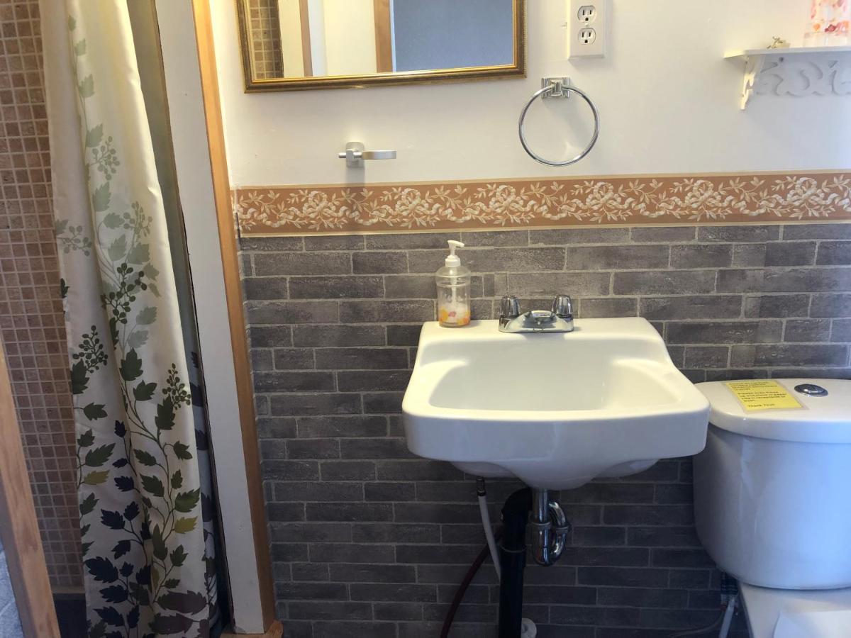 Heritage Place Hotel Gravelbourg Ngoại thất bức ảnh